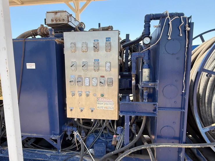 caterpillar-c32-image-15