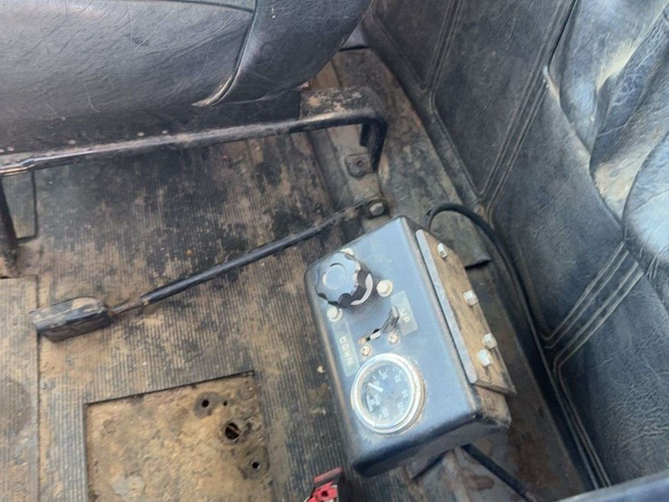1992-mack-rd600-image-16