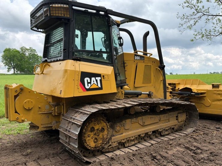 2018-caterpillar-d6k-image-5