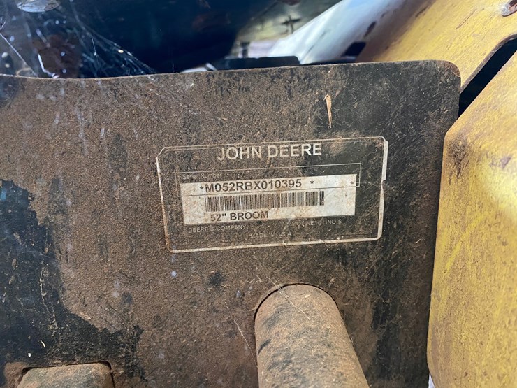 #3590-•-john-deere-quick-hitch-broom-image-5