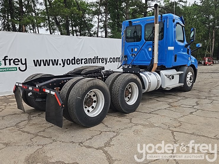 2019-freightliner-cascadia-116-image-5