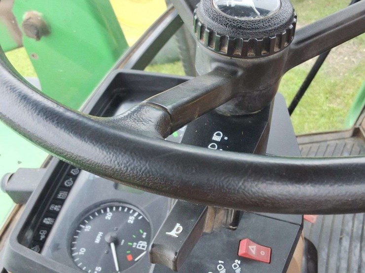 john-deere-6400-image-17