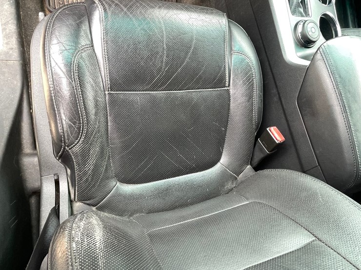 2011-ford-explorer-limited-image-39