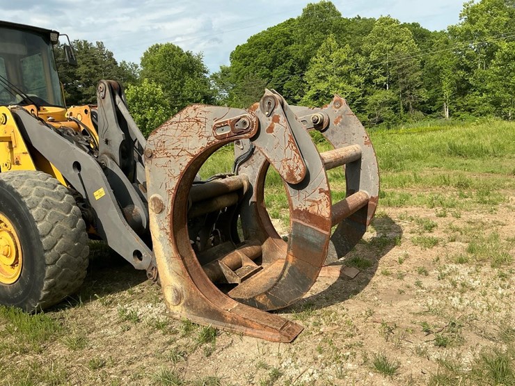 #119-•-volvo-log-grapple-forks-image-1