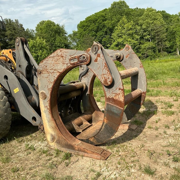 #119 • Volvo Log Grapple Forks