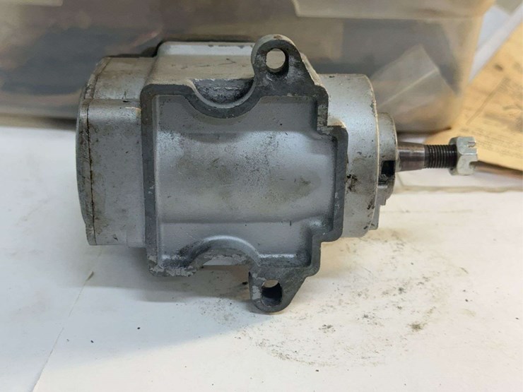 fairbanks-morse-type-rv11-magneto-and-related-parts-image-7