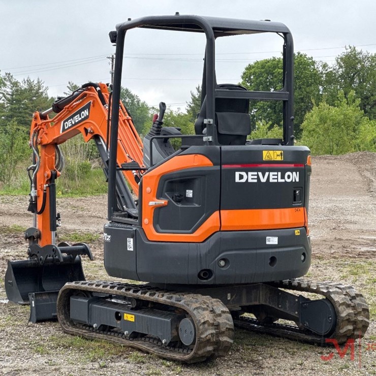 DEVELON DX27Z-7