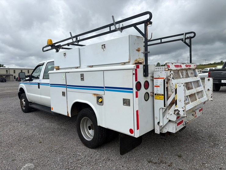 ford-f350-xl-image-6