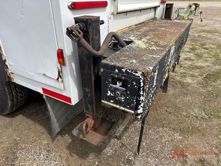 2004-international-durastar-4300-image-19