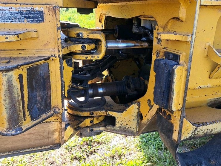 2006-deere-648-image-29