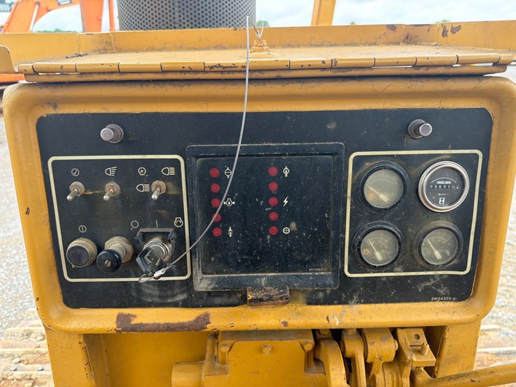 caterpillar-d4h-xl-image-21