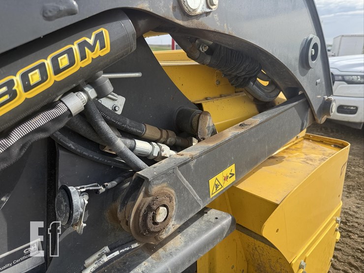 2021-new-holland-c332-image-22