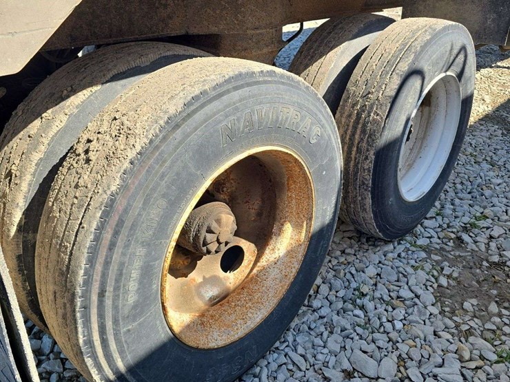 1997-mac-34ft-dump-trailer,-good-tires,-new-hoist-2-years-ago,-new-liner-2-years-ago,-tarp-and-power-opener,-2-years-ago,-and-new-jacks,-vin#-1m9d83421vc096684-image-8