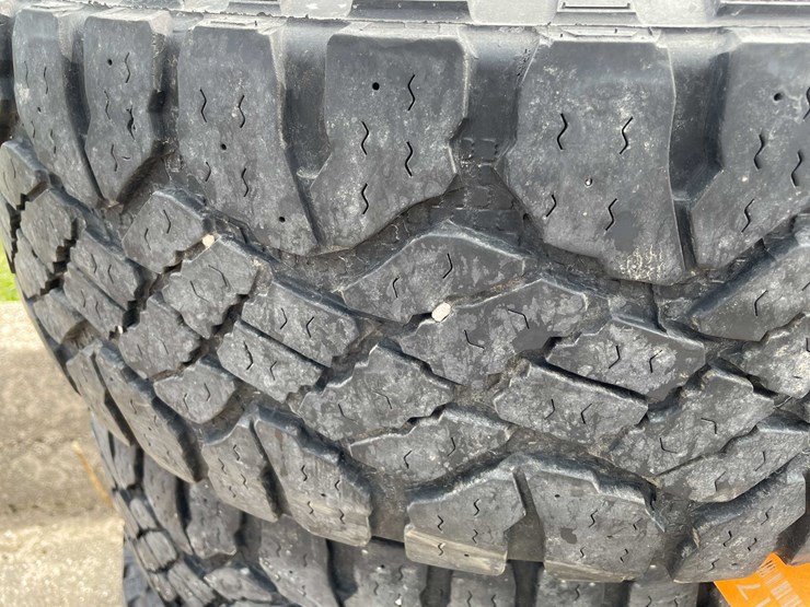 #4175-•-(4)-tires-image-2