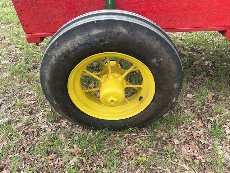 john-deere-wagon-image-17