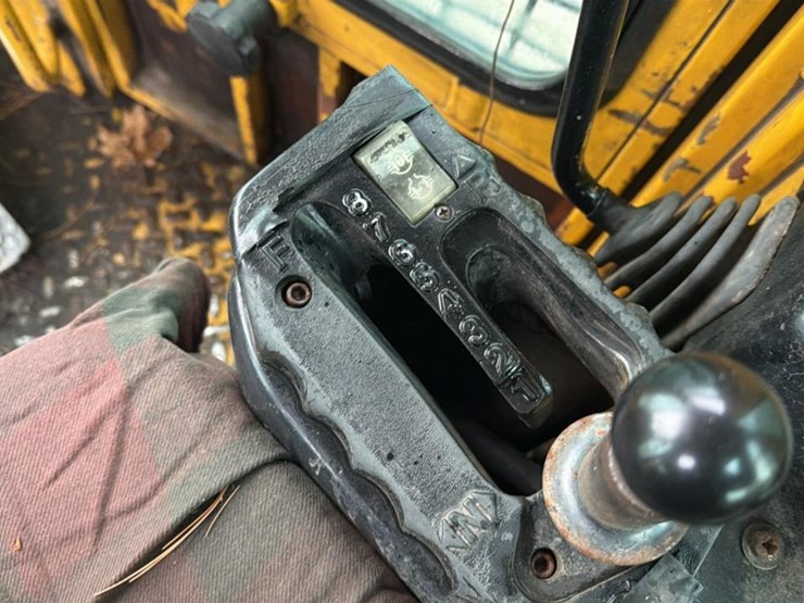 1996-deere-748g-image-27
