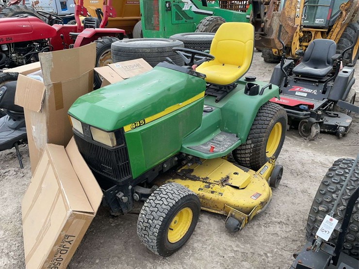 john-deere-445-image-1