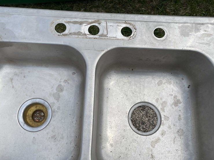 #4169-•-double-sink-image-5