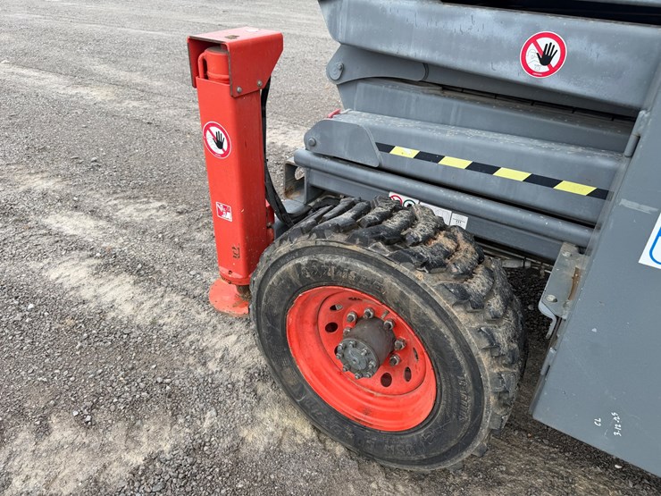 skyjack-sj8841rt-image-9