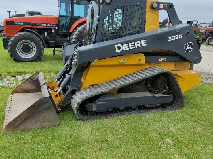 2017-deere-333g-image-1
