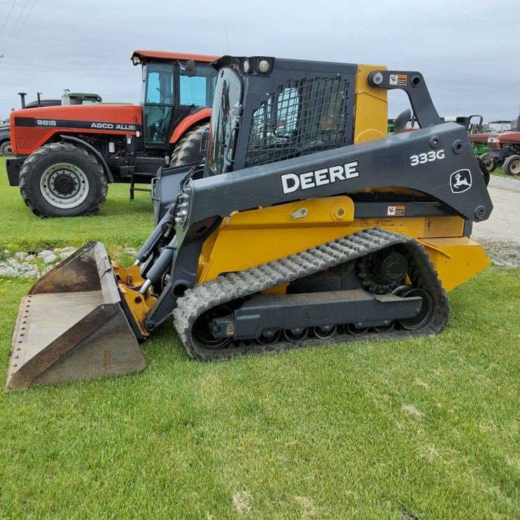 2017 DEERE 333G