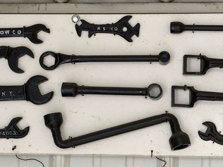 collection-of-decorative-iron-wrenches-image-5