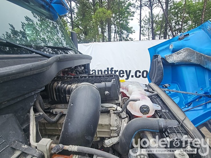 2019-freightliner-cascadia-116-image-10