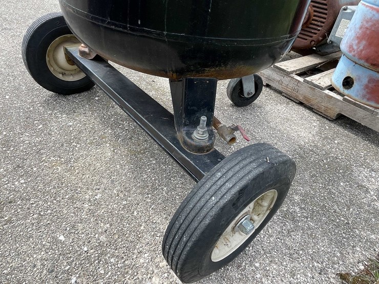 #4162-•-black-max-rolling-air-compressor-image-5