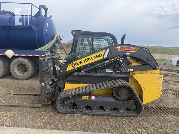 2021-new-holland-c332-image-2
