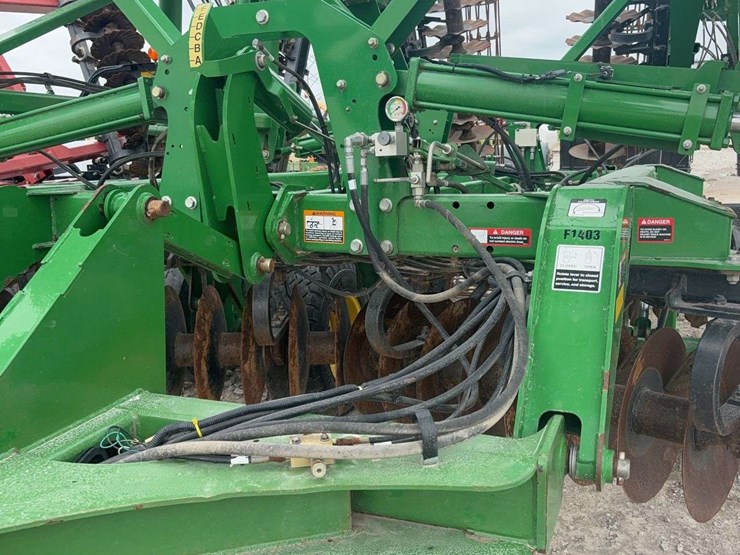 2013-john-deere-2623-image-7