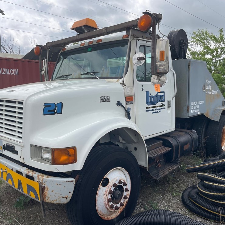 2000 INTERNATIONAL 4700