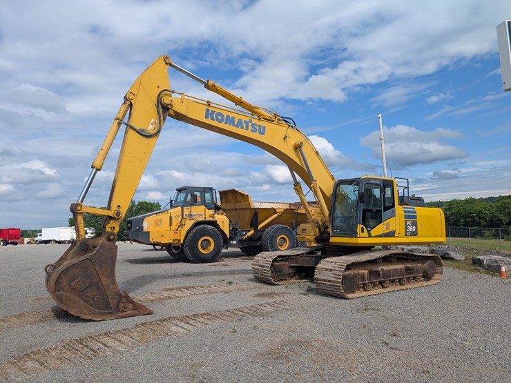 komatsu-pc360-lc-10-image-1