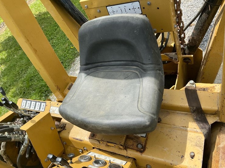 #121-•-2014-magnatrac-mh-7000-crawler-loader-image-25