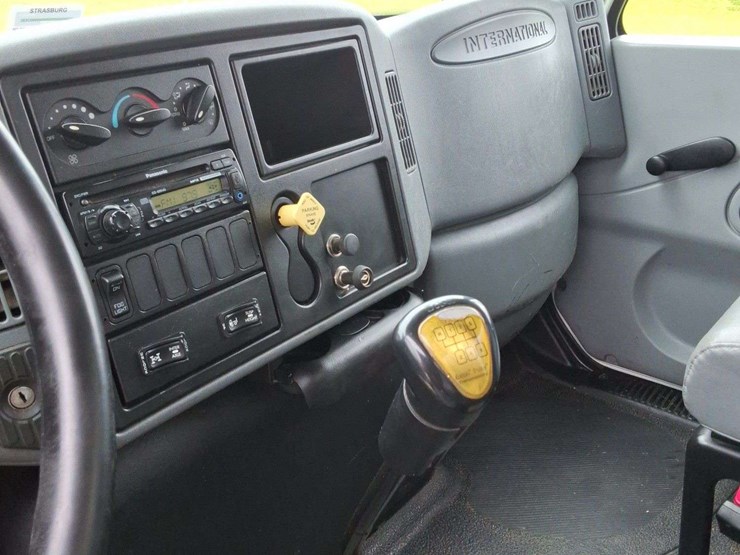 2007-international-durastar-4400-image-14