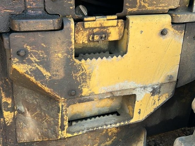 caterpillar-535b-image-15