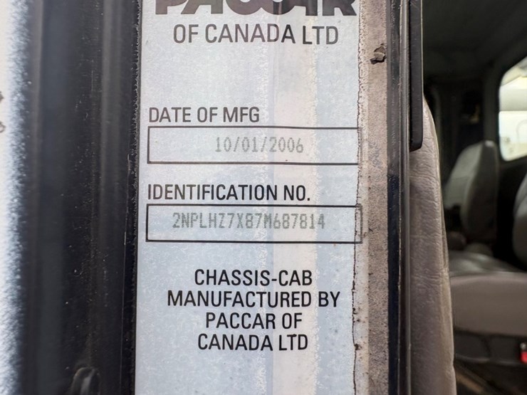 2007-peterbilt-335-image-20
