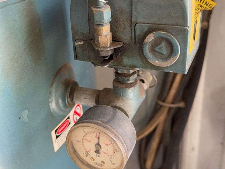 curtis-challenge-air-vt757-81-air-compressor-image-12
