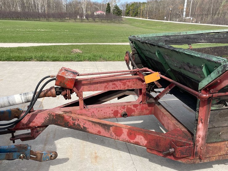 #5512-•-manure-spreader-image-9