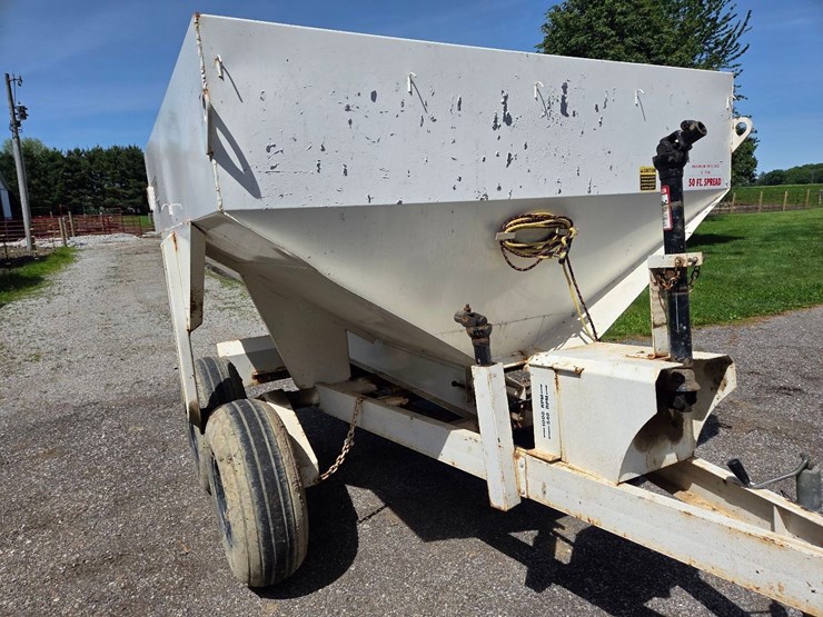 western-5-ton-dry-fertilizer-spreader-image-4