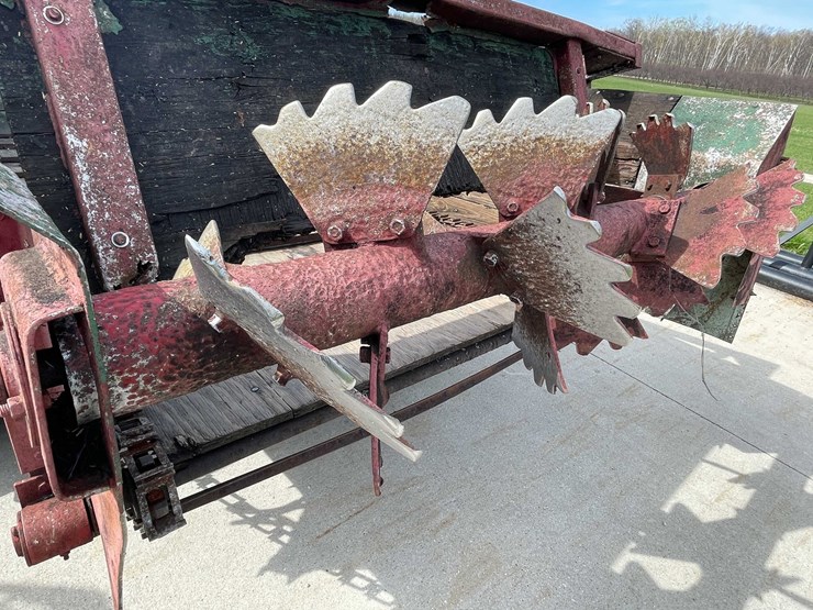 #5512-•-manure-spreader-image-21