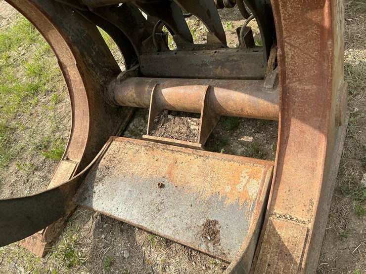#119-•-volvo-log-grapple-forks-image-12