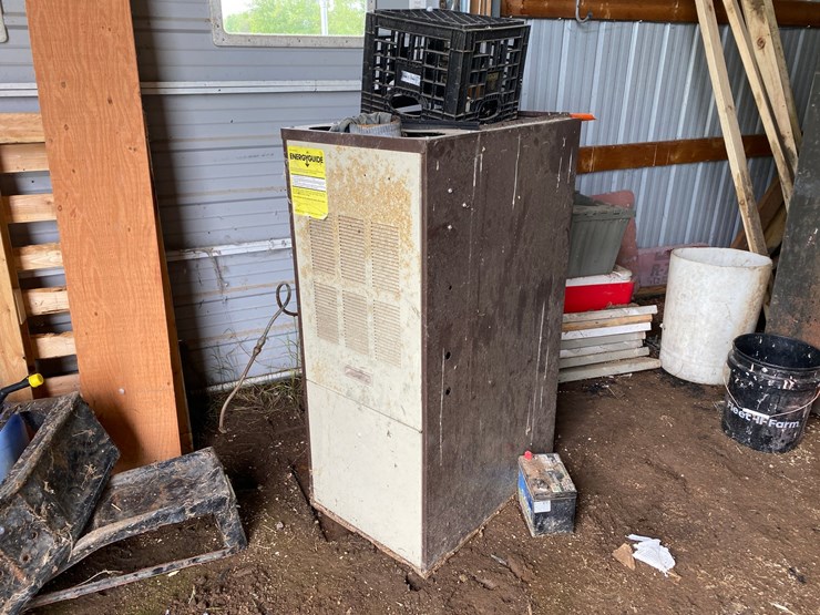 #3605-•-large-furnace-image-1