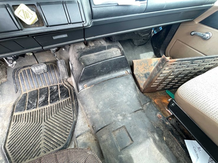#4157-•-2000-gmc-c7500-(has-wi,-title)-image-97