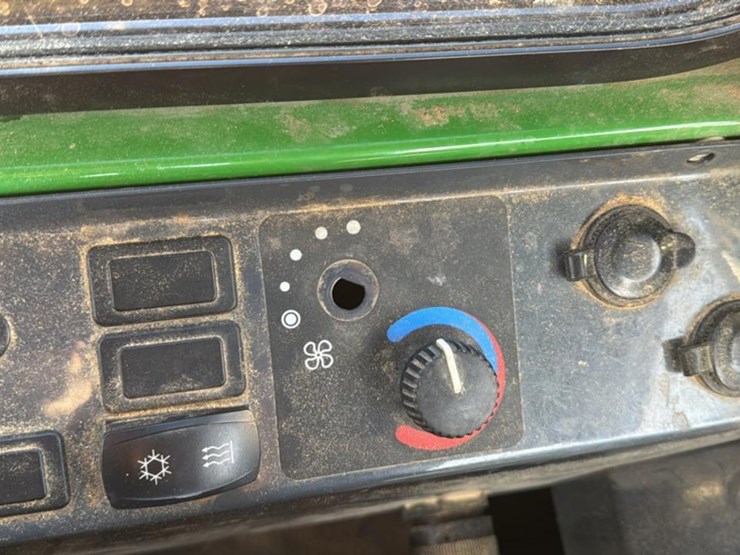 2018-deere-437e-image-45