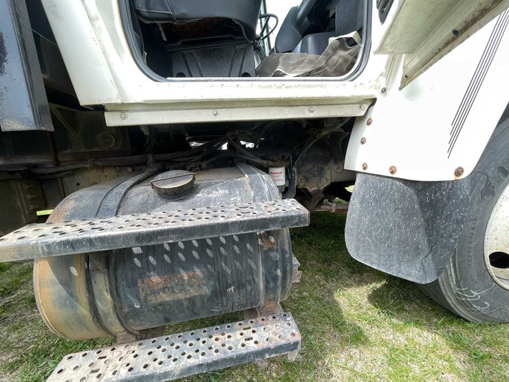 ford-l7000-image-61
