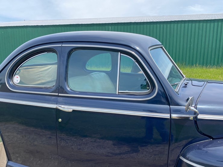 1946-ford-deluxe-business-coupe-image-15