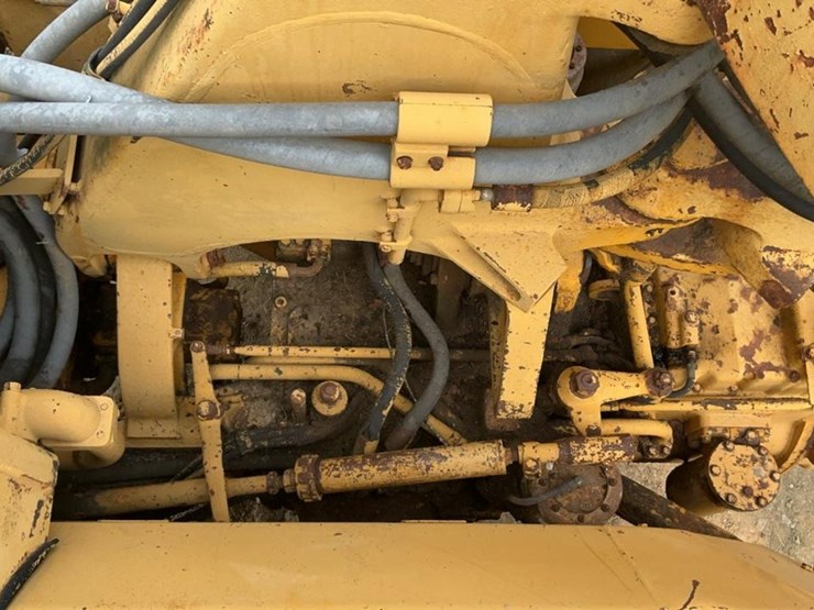 caterpillar-621-image-18