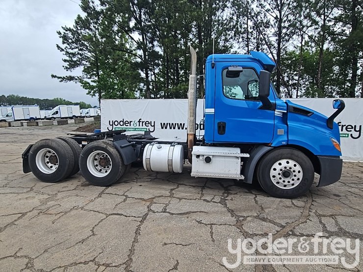 2019-freightliner-cascadia-116-image-6