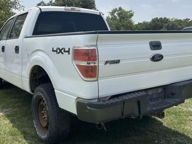 2014-ford-f150-xl-image-8