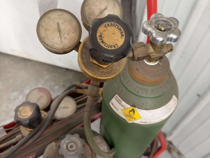 welding-cart-with-oxygen-and-fuel-gas-cylinders-image-3